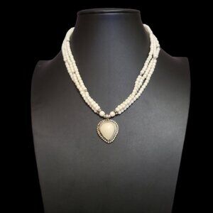 16inchVintage White Beaded Necklace
